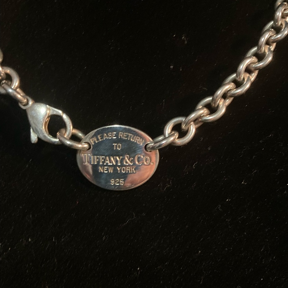 Return to Tiffany® Oval Tag Necklace - Picture 4 of 8